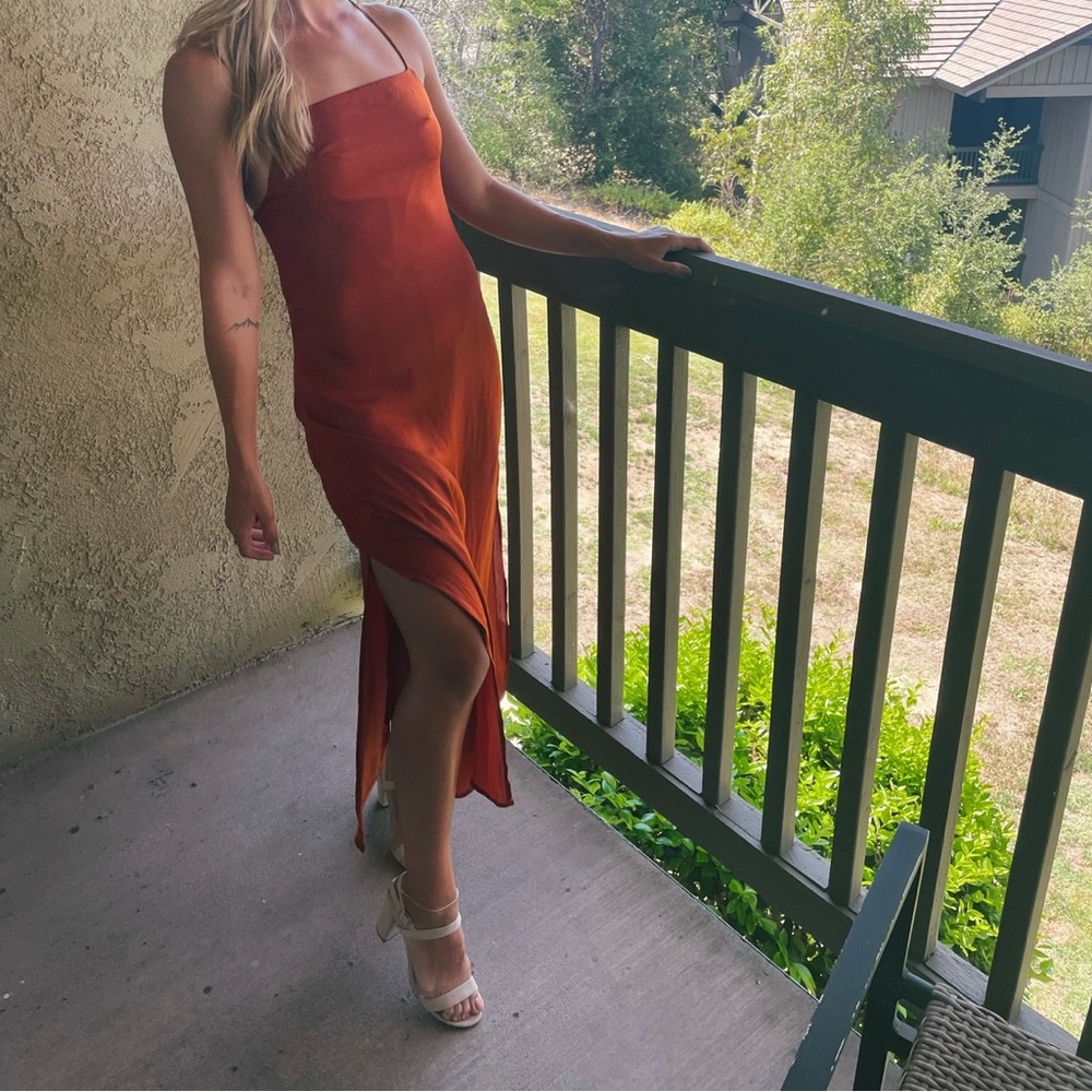Lulu’s Dress - Picture 1 of 3